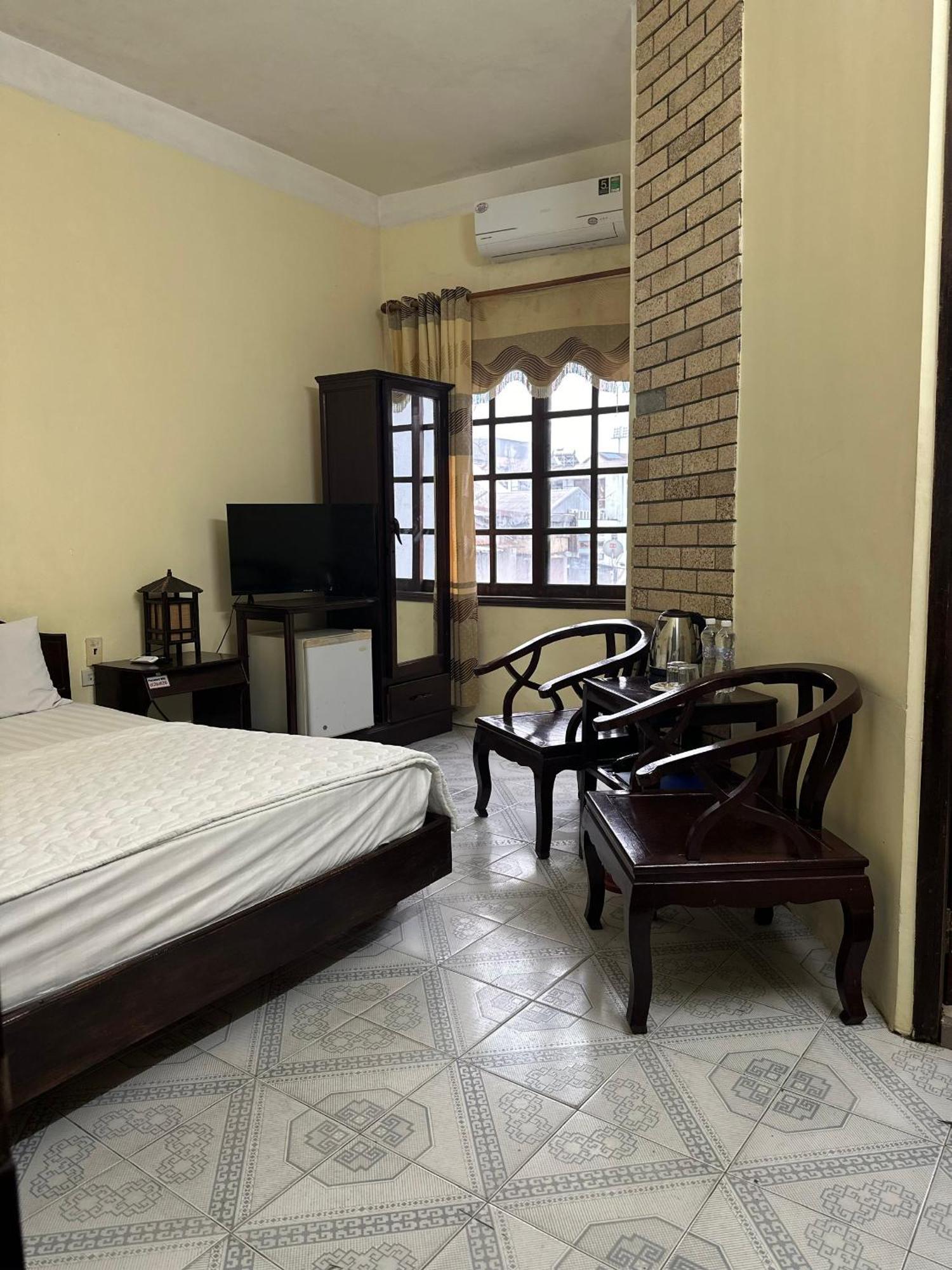 Dong Loi Hotel Hue Exteriör bild